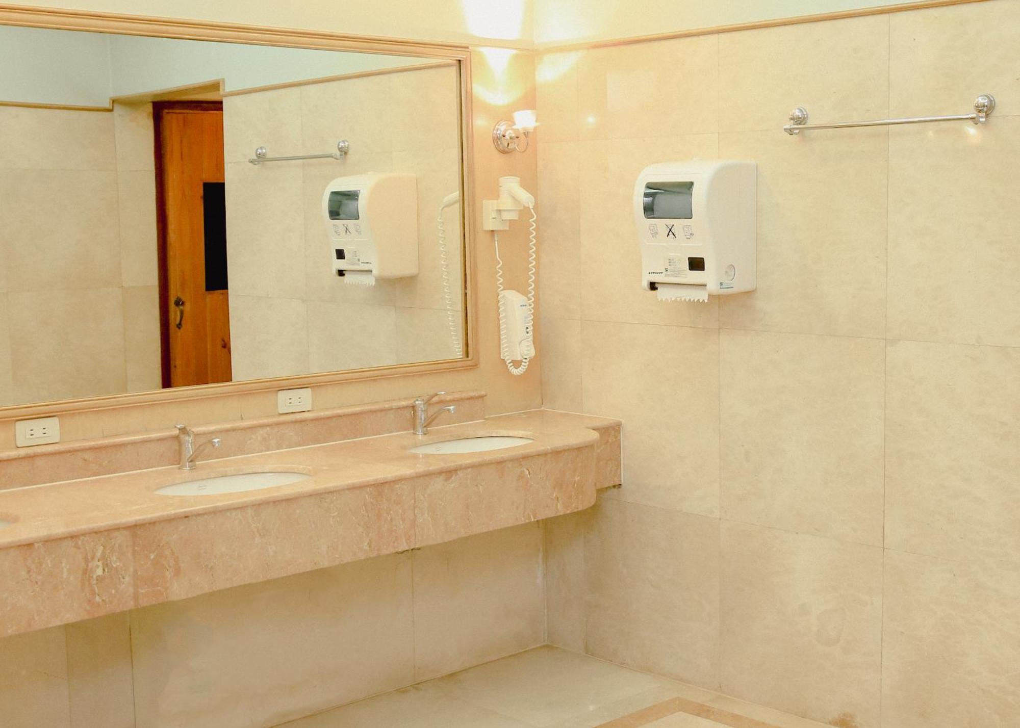 Richmonde Hotel Ortigas, Manila Pasig City Eksteriør billede